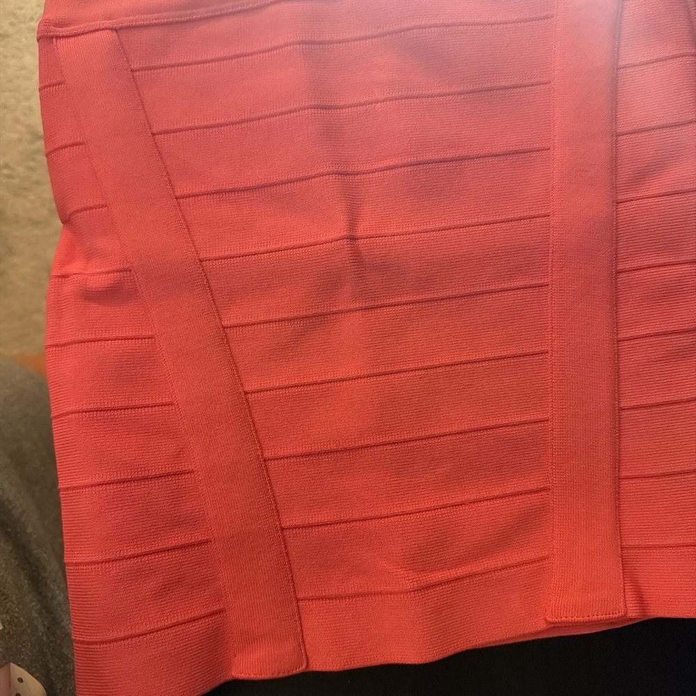 GUESS Salmon Bandage Mini Skirt – Size Small S